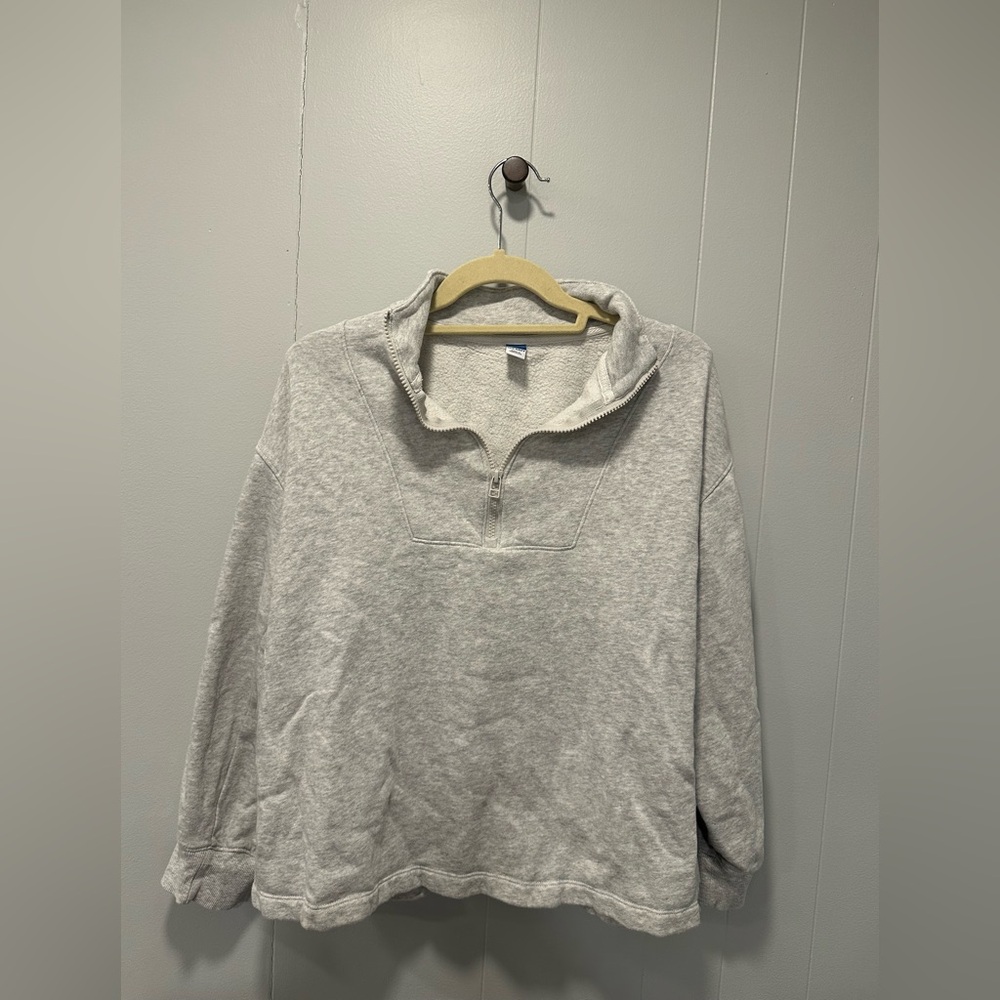 Old Navy maternity sweatshirt